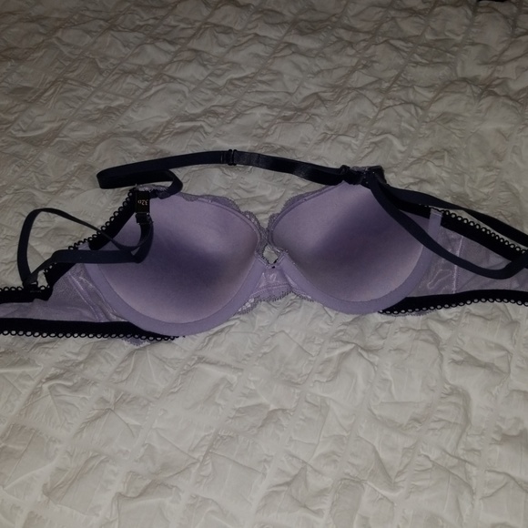 NWT Victoria's Secret push up bra - Picture 4 of 7